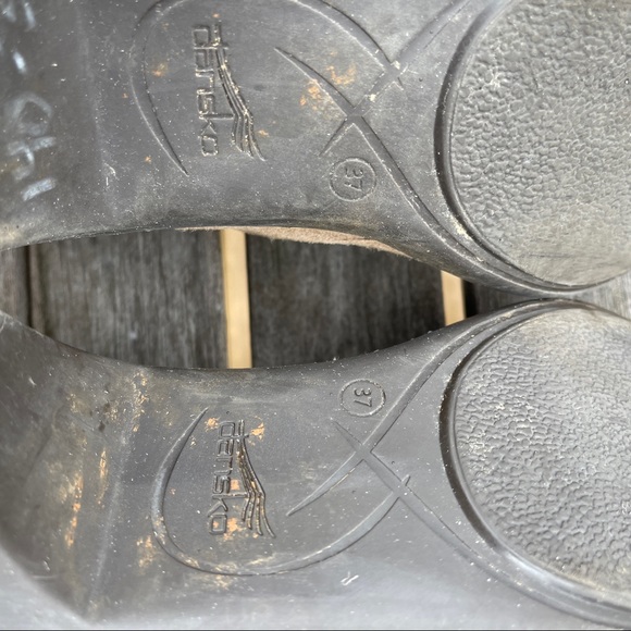 Dansko Women’s Bonita Taupe Kid Suede Leather Cut Out Ankle Bootie Clog Size 6.5 - Picture 9 of 11